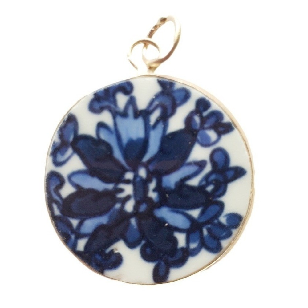 Blue & White Porcelain Floral Pendant Chinoiserie Circle Pottery Shard‎ Jewelry